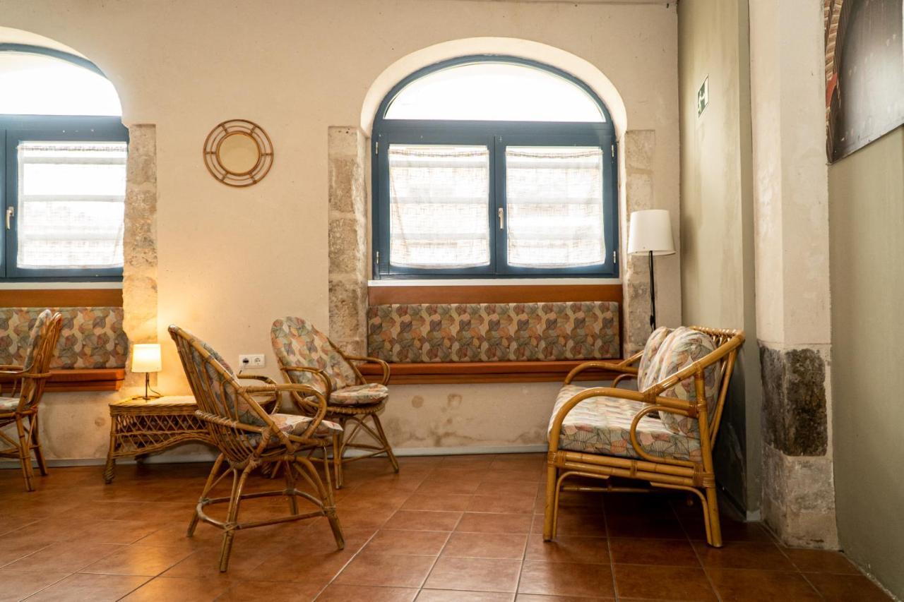 Albergue De Cuéllar Eksteriør billede